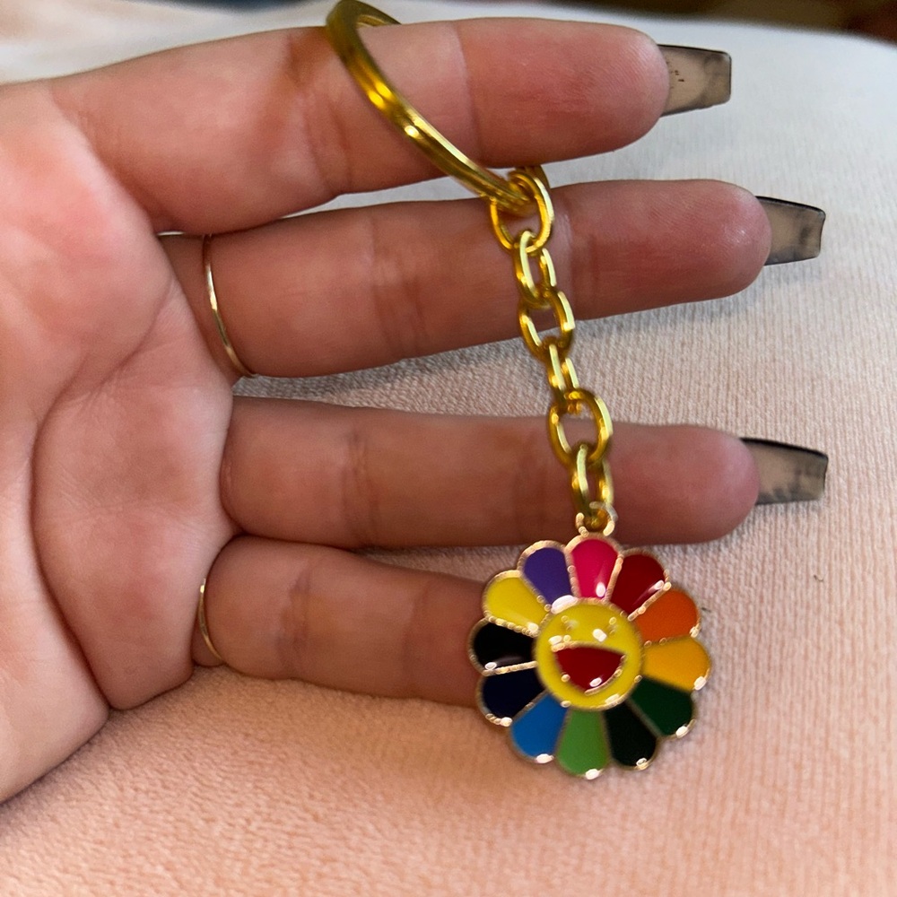 Murakami Keychain 🌈 - Picture 4 of 5